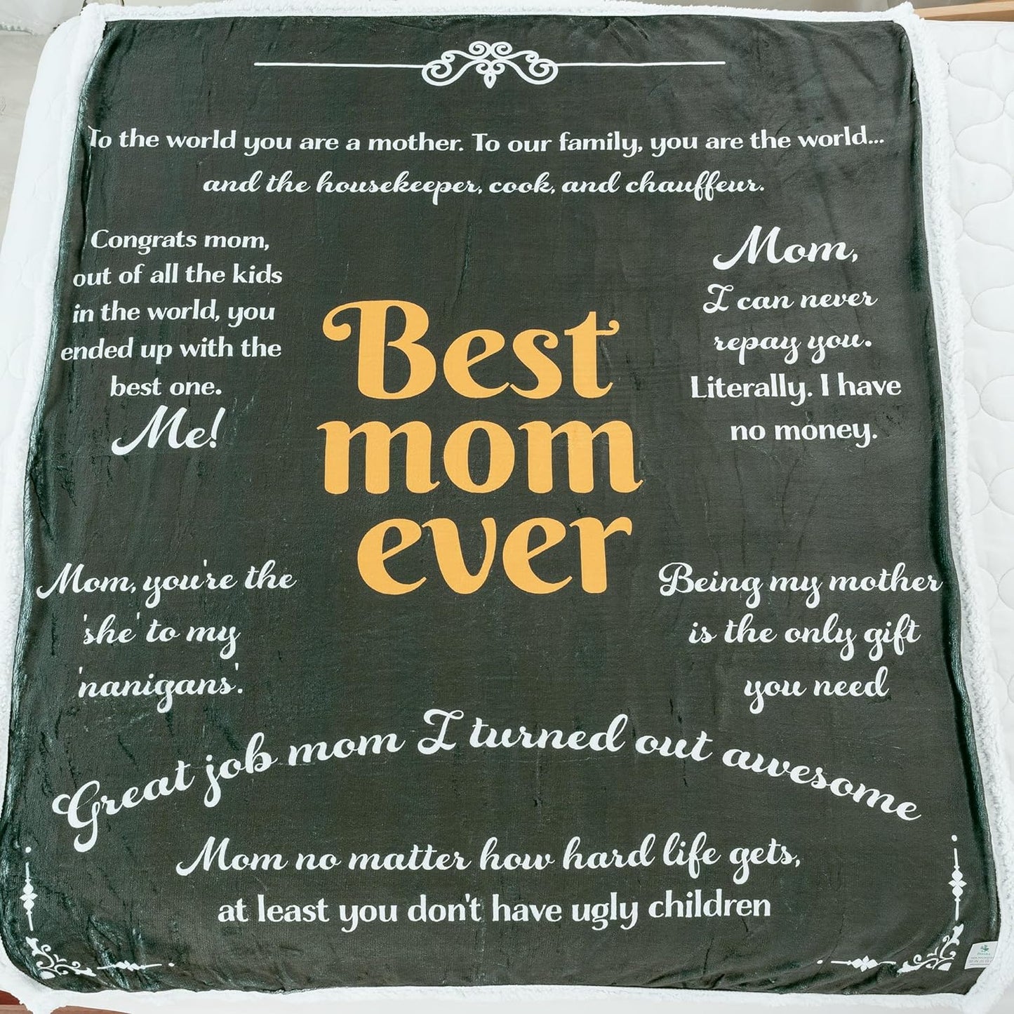 Piwaka Best Mom Ever Blanket, a Funny Gift That Ticks All The Right Boxes - Bring Laughter & Warmth to Your Beloved Mother: Christmas, Mother's Day, Birthday Gifts for Mom